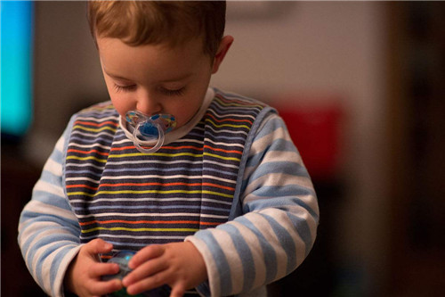 which-baby-bib-is-easy-to-use