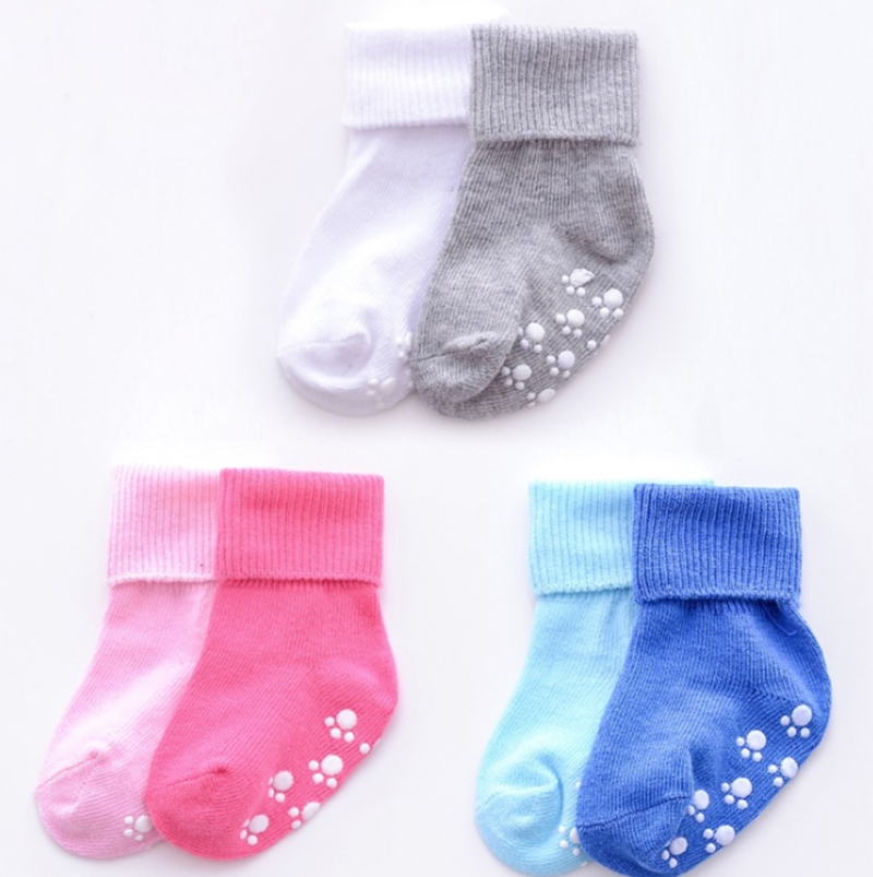 Machine knitted socks
